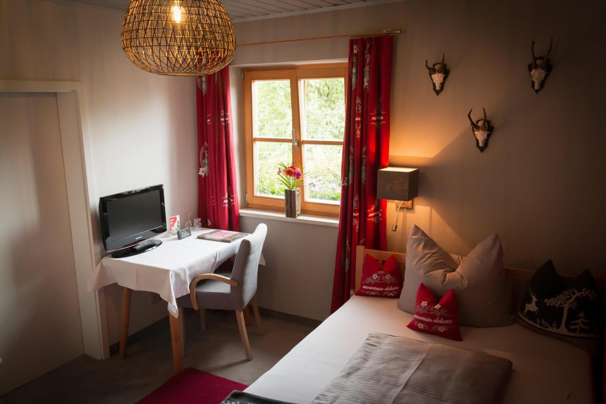 Gaestehaus Sattlerhof Bernau am Chiemsee Luaran gambar